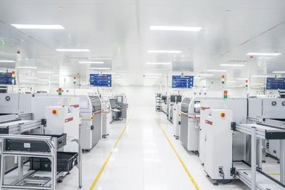 良信海鹽工廠榮登2023“中國標桿智能工廠”百強榜，物聯網技術服務引領產業(yè)升級
